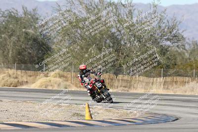 media/Dec-01-2025-Moto Forza (Mon) [[2daa91e15f]]/3-Beginner Group/Session 3 (Turn 3)/